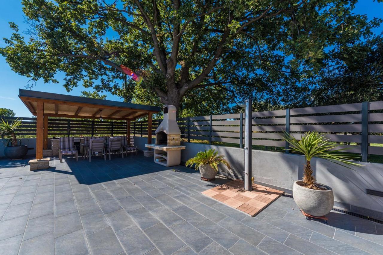 Villa Twins Sukosan With Heated Pool Exterior photo